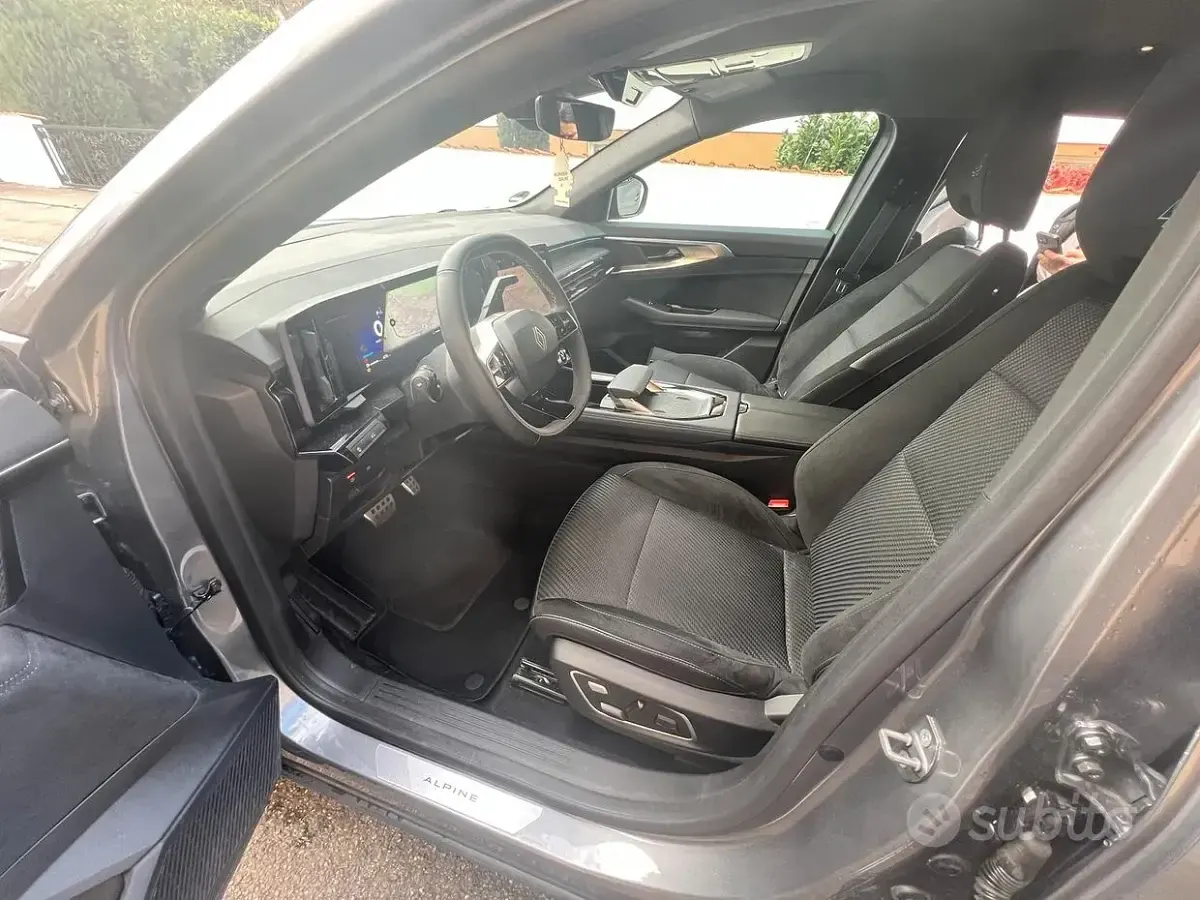 Usata Renault Austral 158 CV (116 kW) 2024 Grigio SUV