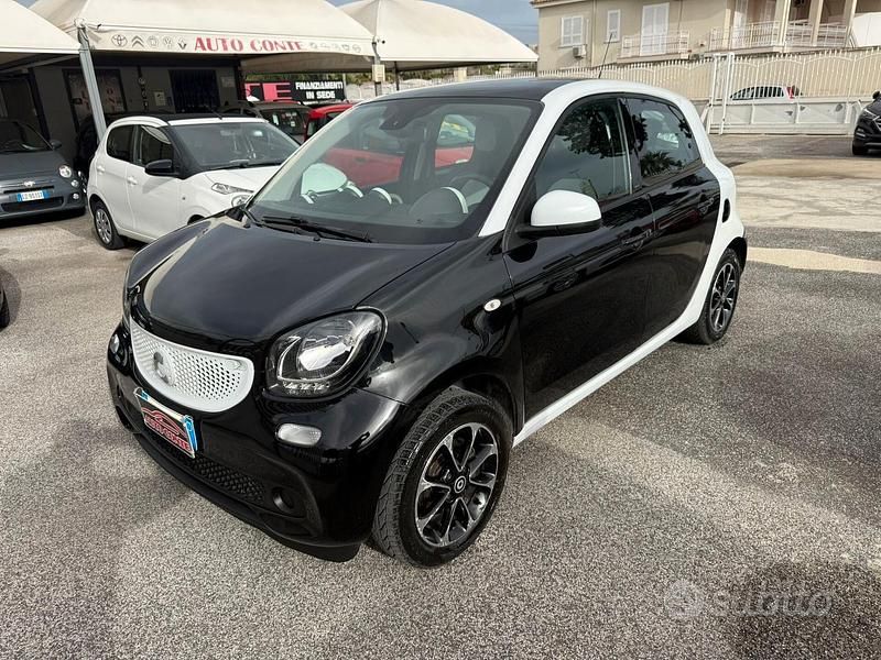 Nero Usata 2014 Smart ForFour Passion Utilitaria | 7499 € (Cara) - Immagine 1/4