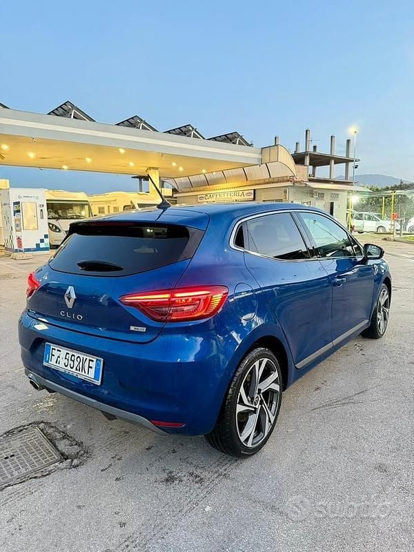 Käytetty Renault Clio IV R.S. 131 HP (96 kW) 2019 Sininen Sedan