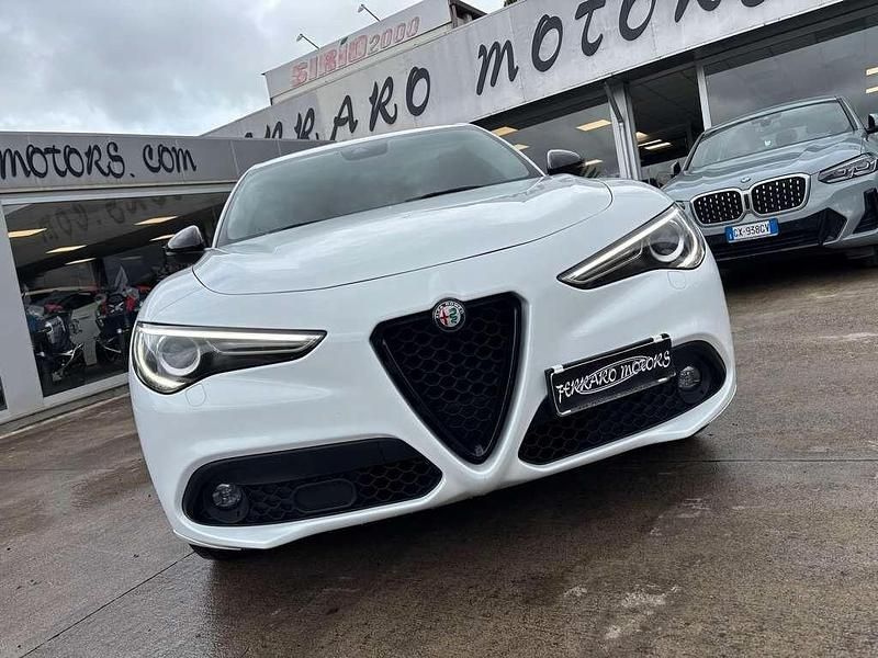 Usata Alfa Romeo Stelvio Business 150 CV (110 kW) 2018 Bianco SUV