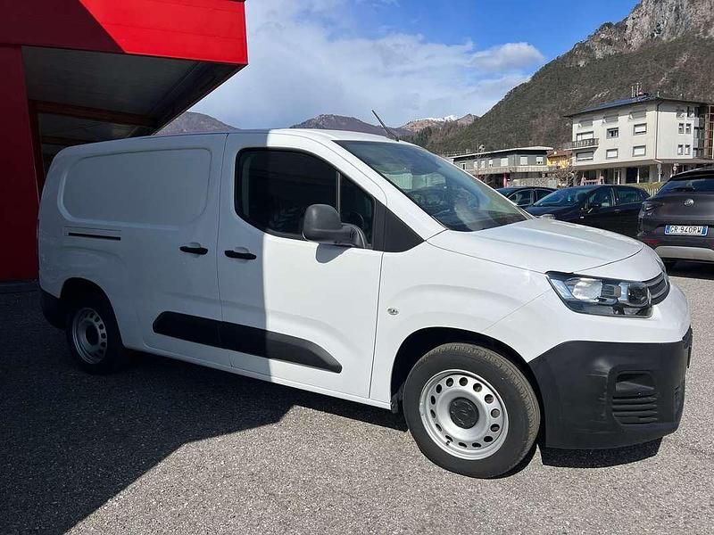 Usata Citroën Berlingo 99 CV (72 kW) 2019 Bianco Monovolume