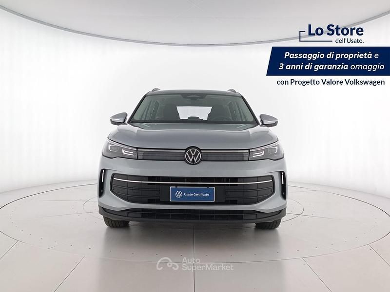 Gebraucht VW Tiguan Life 150 PS (110 kW) 2024 Silber SUV
