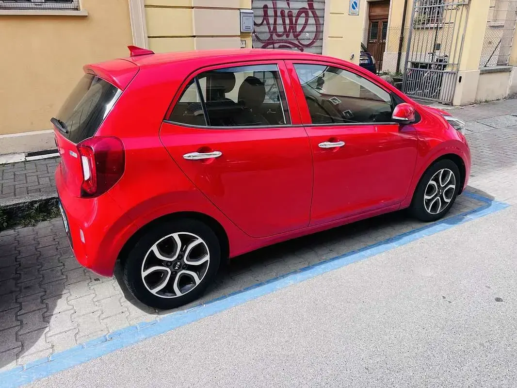 Usata Kia Picanto 65 CV (47 kW) 2018 Utilitaria