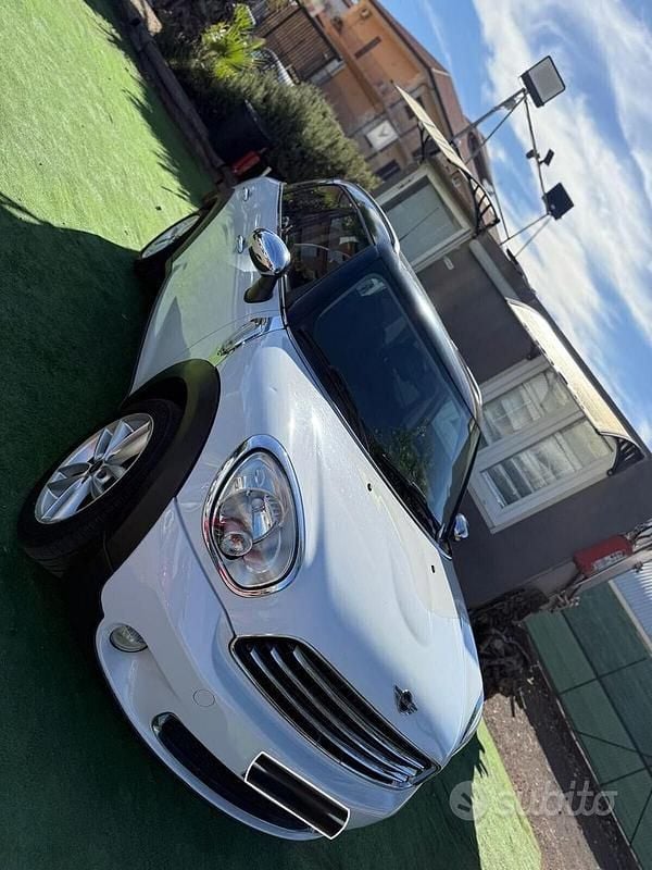 Bianco Usata 2011 Mini Cooper D Countryman SUV | 8499 € (Buon prezzo) - Immagine 1/4