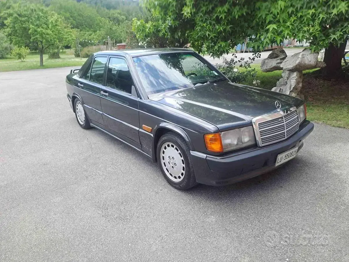 Usata Mercedes 190 185 CV (136 kW) 1985 Nero Berlina
