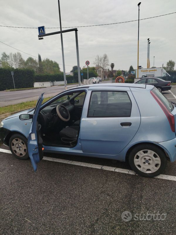 Usata 2007 Fiat Punto Due volumi | 1100 € (Super prezzo) - Immagine 1/4
