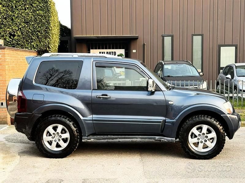 Usata Mitsubishi Pajero 2005 Blu SUV