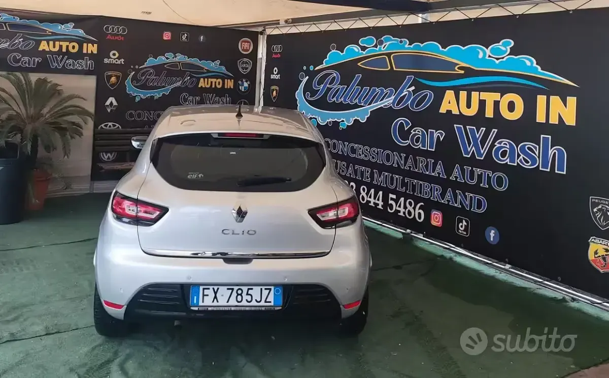 Usata Renault Clio V Intens 91 CV (66 kW) 2026 Grigio Berlina
