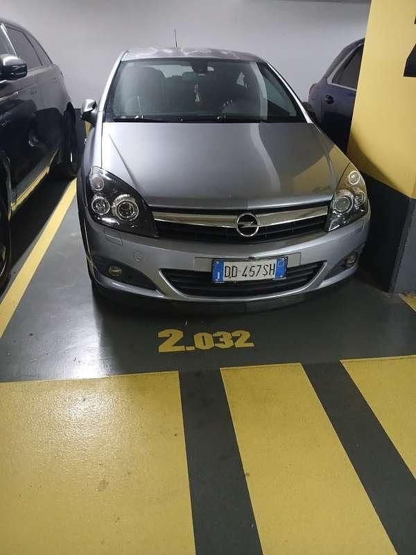 Usata 2006 Opel Astra GTC Enjoy Berlina | 600 € (Super prezzo) - Immagine 1/4