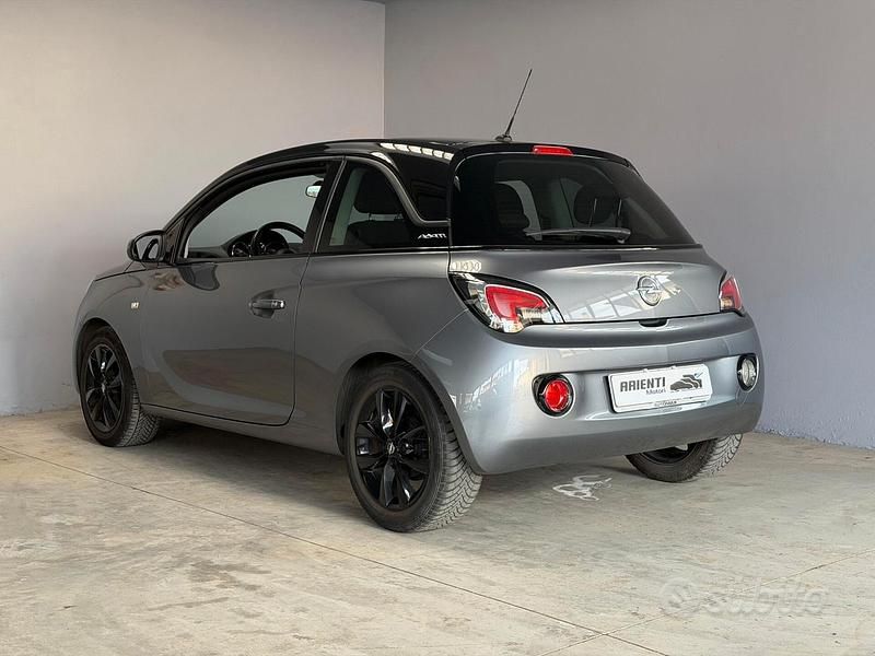 Usata Opel Adam Glam 70 CV (51 kW) 2017 Grigio Utilitaria