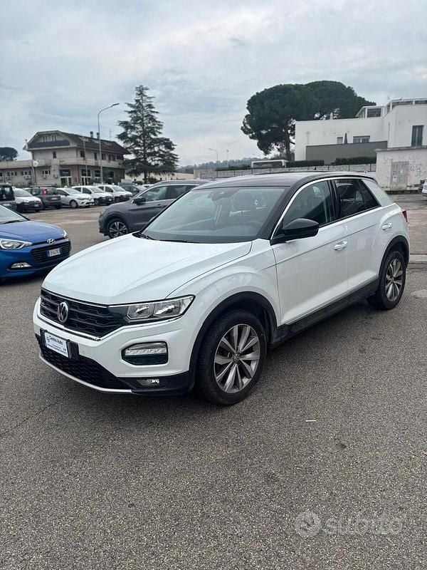 Usata VW T-Roc Style 116 CV (85 kW) 2019 Bianco SUV