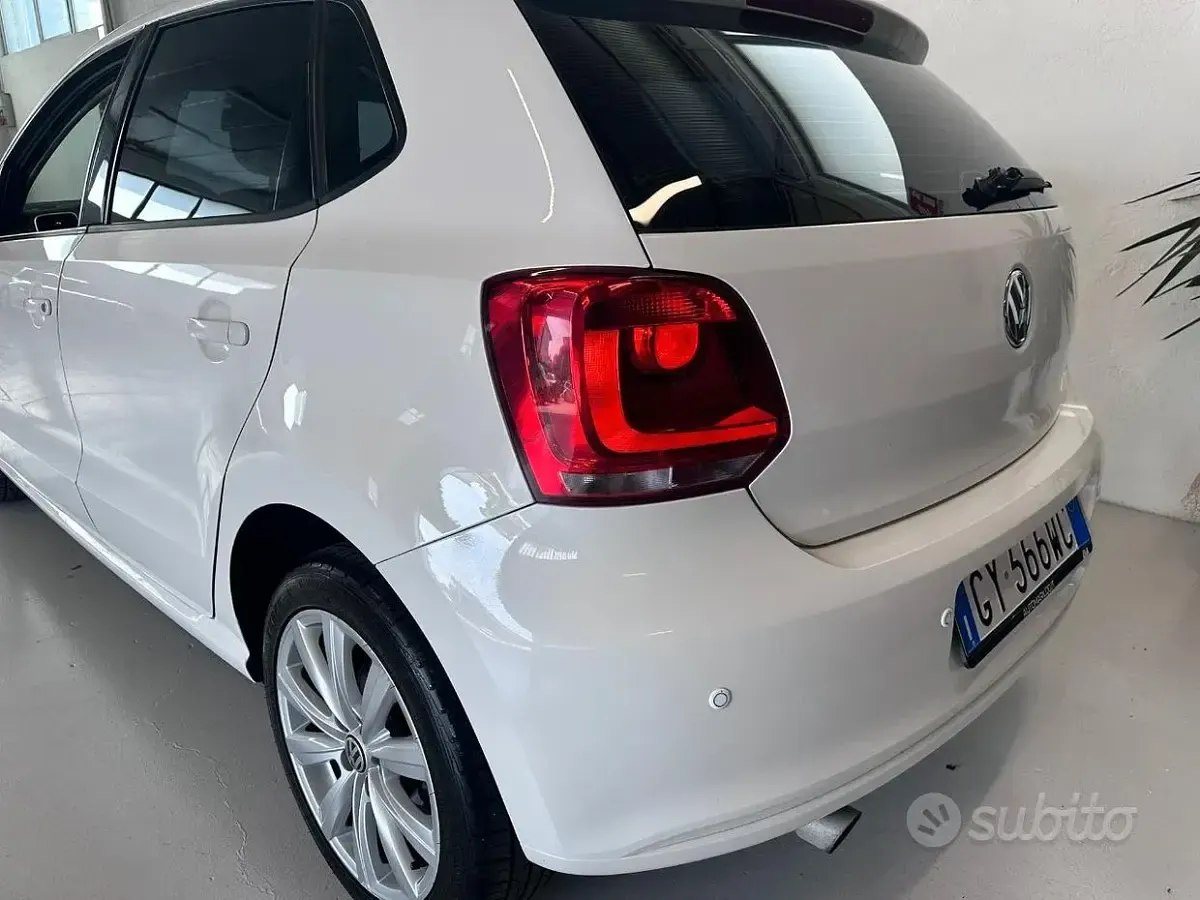 Usata VW Polo Highline 105 CV (77 kW) 2012 Bianco Utilitaria