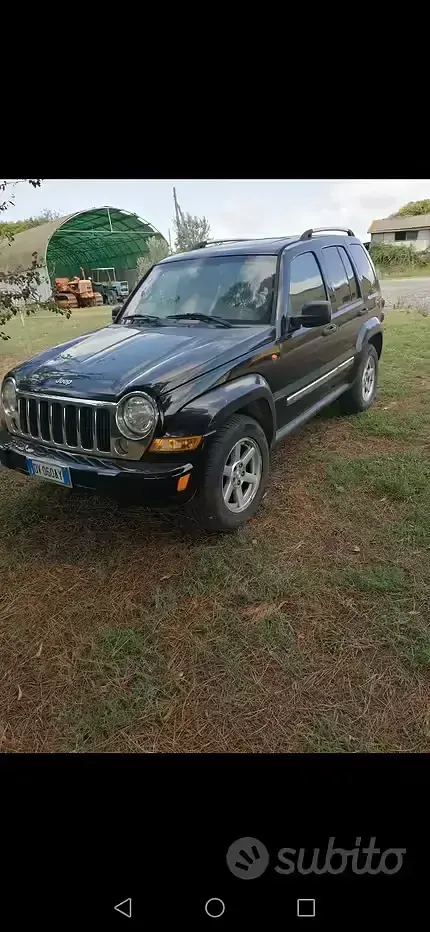 Usata Jeep Cherokee 163 CV (119 kW) 2009 Nero SUV
