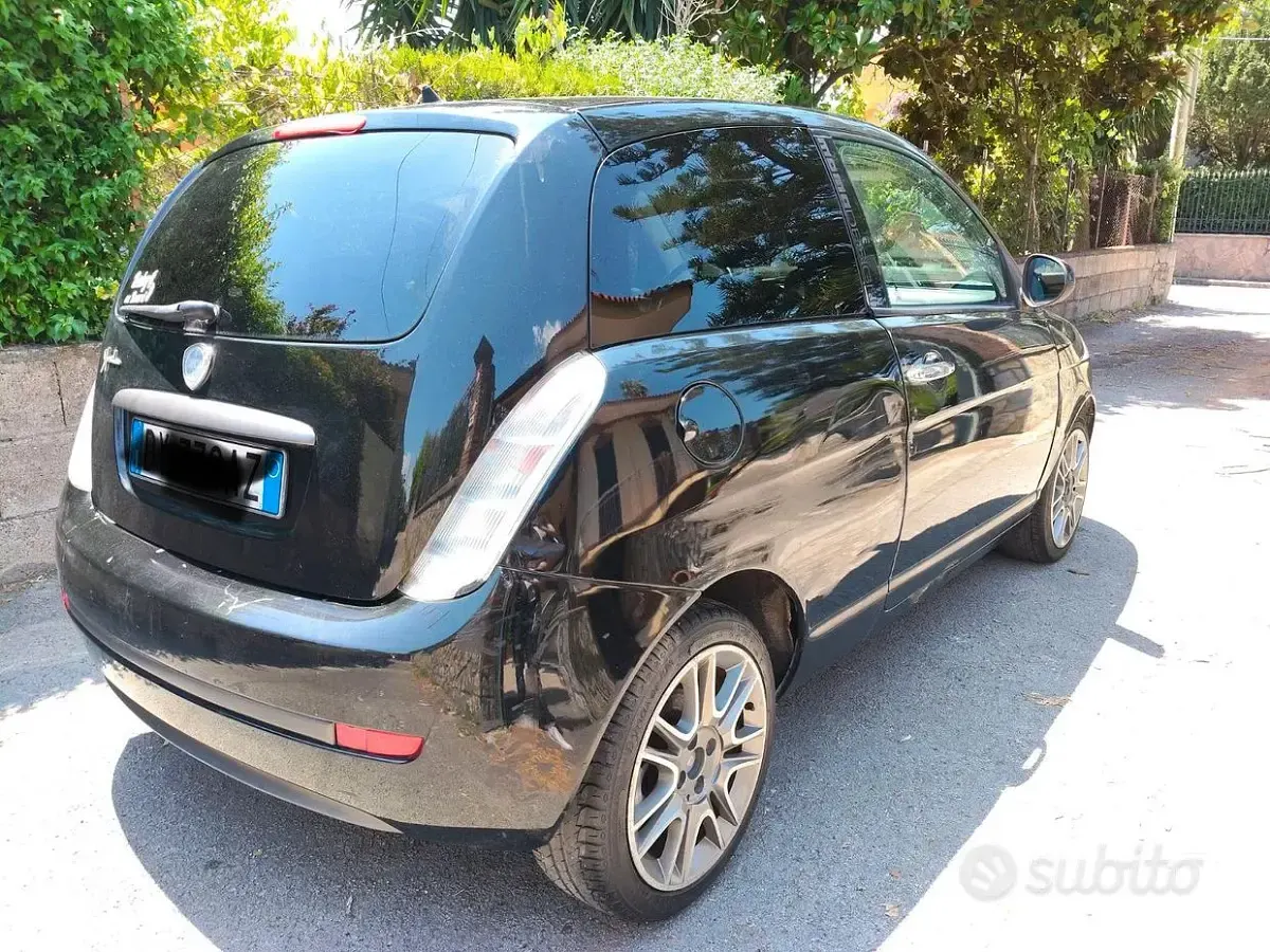 Usata Lancia Ypsilon 95 CV (69 kW) 2009 Nero Utilitaria