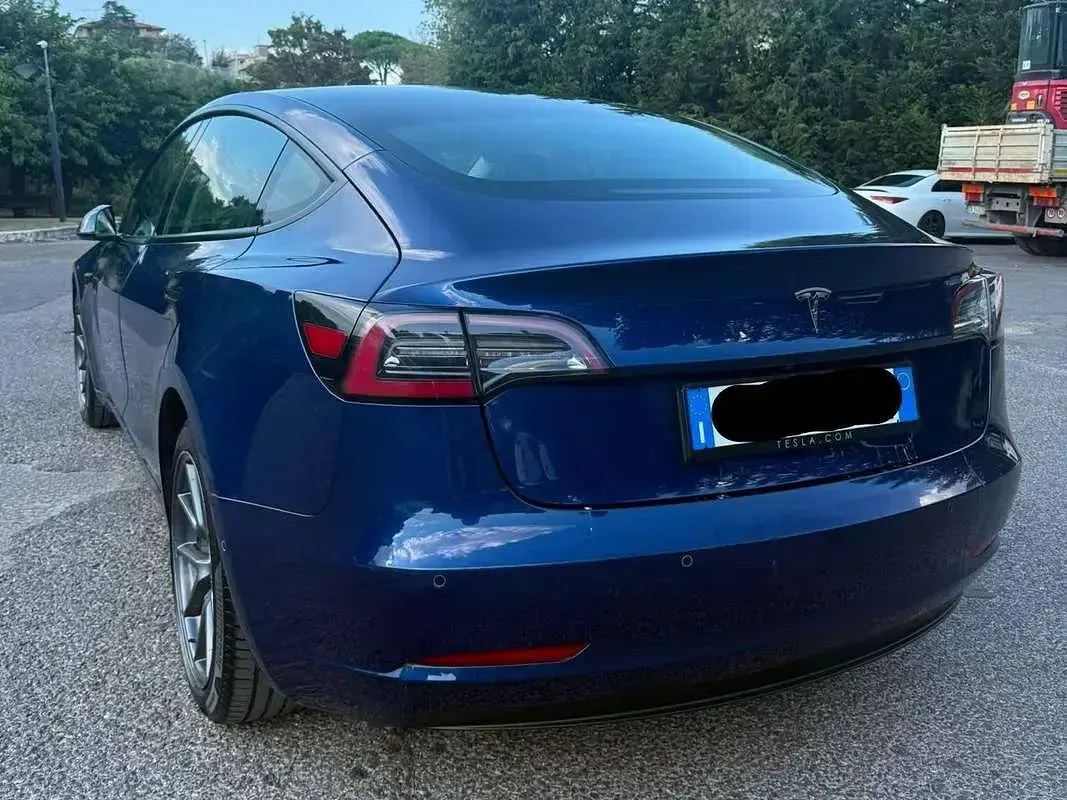 Usata Tesla Model 3 Standard Range 88 kW (120 CV) 2022 Blu/azzurro Berlina