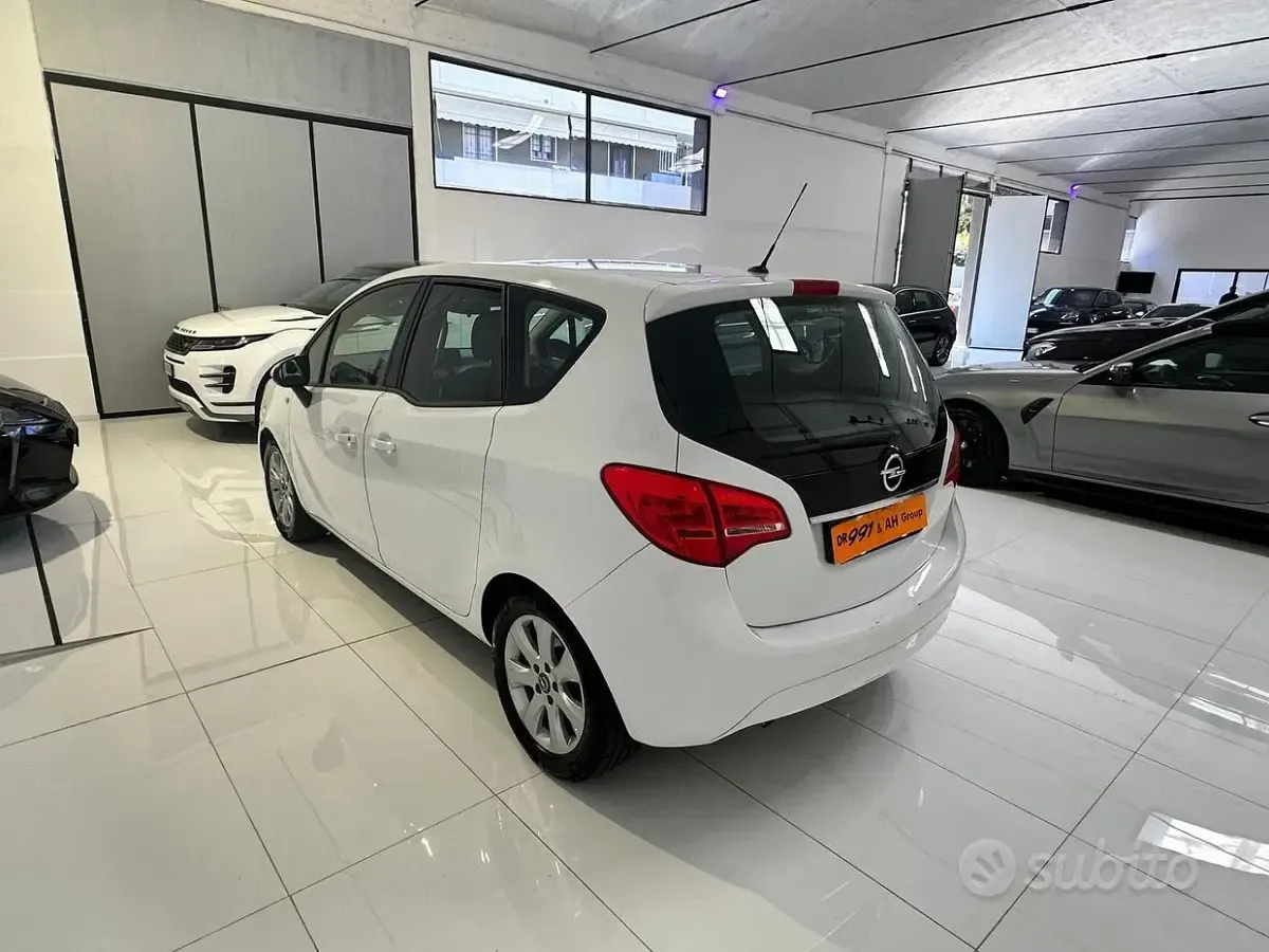 Usata Opel Meriva Cosmo 120 CV (88 kW) 2014 Bianco Monovolume