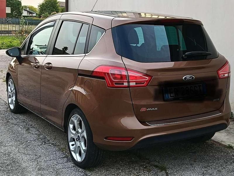 Usata Ford B-MAX Titanium 95 CV (69 kW) 2013 Bronzo Monovolume