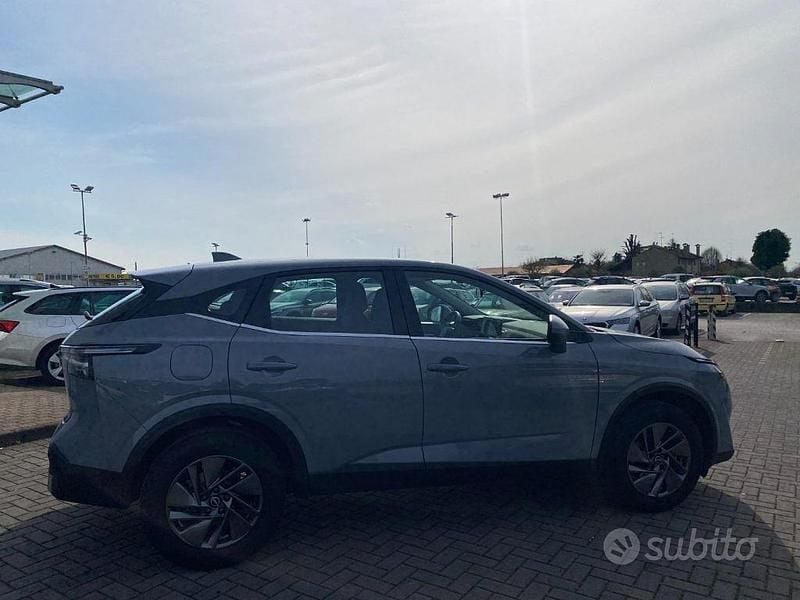 Usata Nissan Qashqai Acenta 140 CV (102 kW) 2025 Grigio SUV