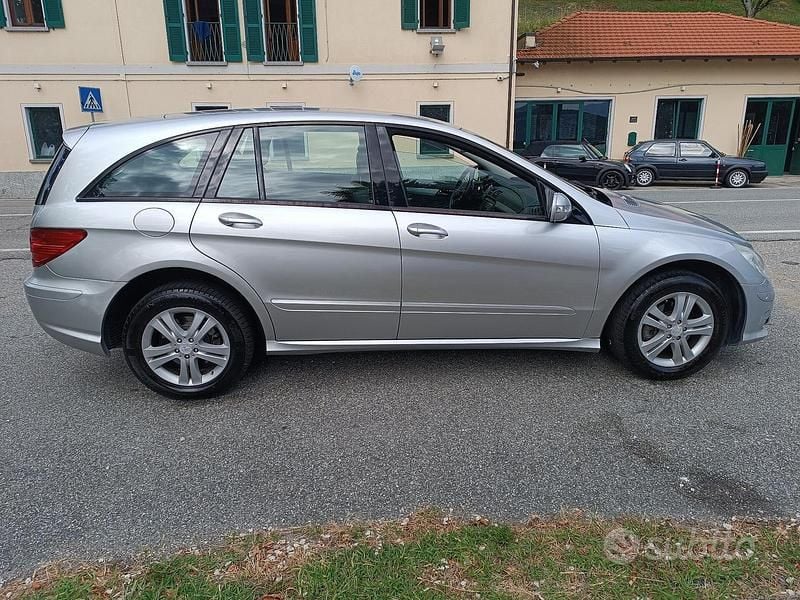 Gebraucht Mercedes R280 Chrome 190 PS (139 kW) 2009 Silber Van / Kleinbus
