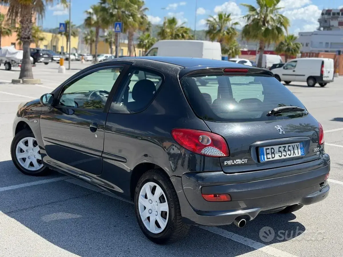Begagnad Peugeot 206 60 HK (44 kW) 2010 Brun Sedan