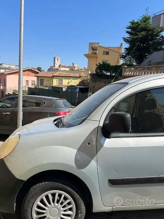Usata Renault Kangoo 75 CV (55 kW) 2011 Grigio Monovolume