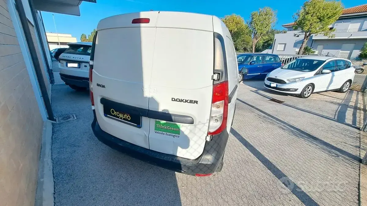 Usata Dacia Dokker 102 CV (75 kW) 2017 Bianco Monovolume