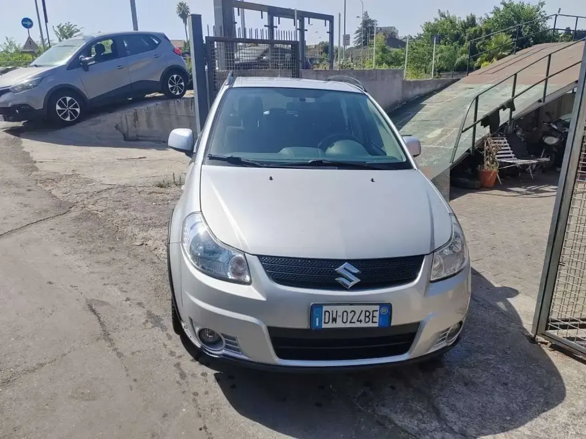 Usata Suzuki SX4 107 CV (78 kW) 2009 Grigio SUV