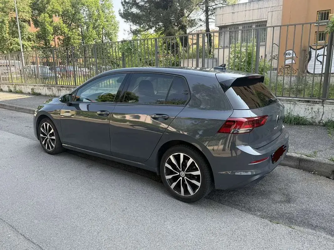 Usata VW Golf VIII R-line 150 CV (110 kW) 2020 Berlina