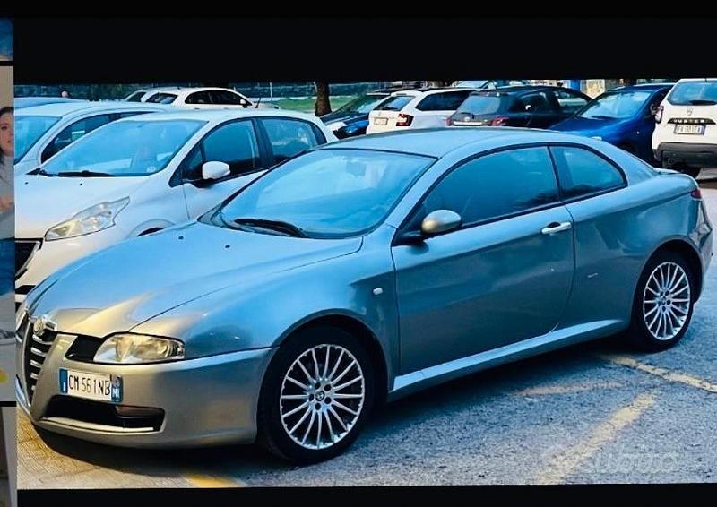 Usata Alfa Romeo GT 150 CV (110 kW) 2004 Grigio Coupé