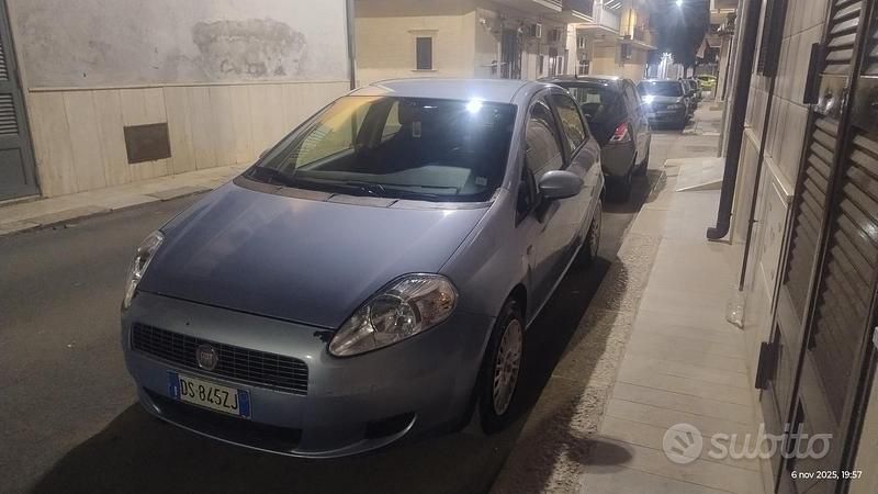 Usata Fiat Punto 2008 Blu Berlina