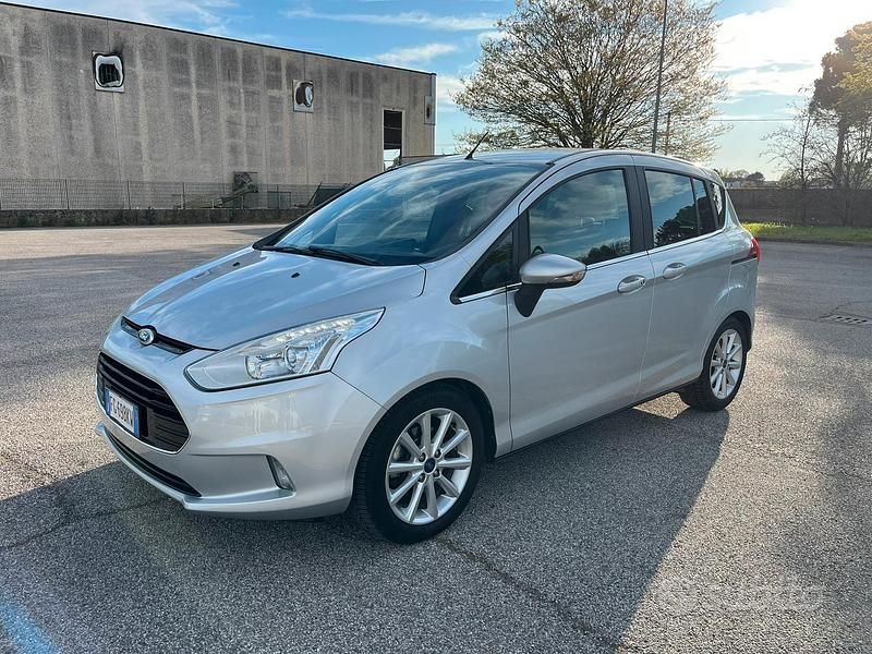 Usata Ford B-MAX 75 CV (55 kW) 2017 Grigio Monovolume