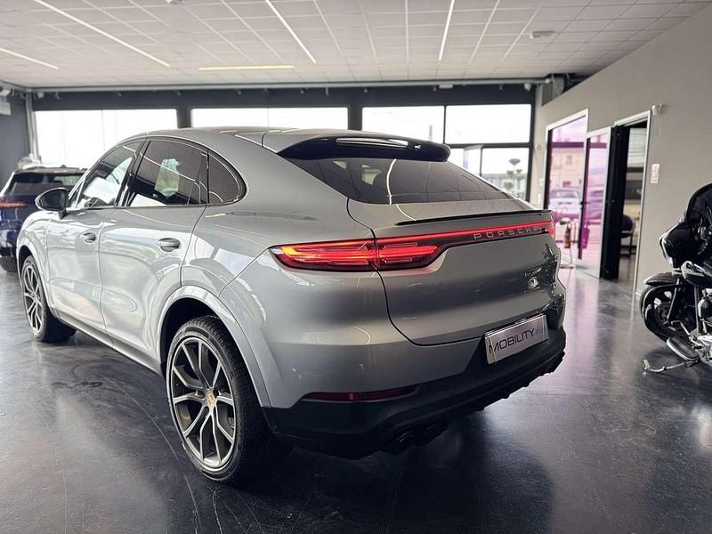 Usata Porsche Cayenne Coupe 340 CV (250 kW) 2020 Argento Coupé