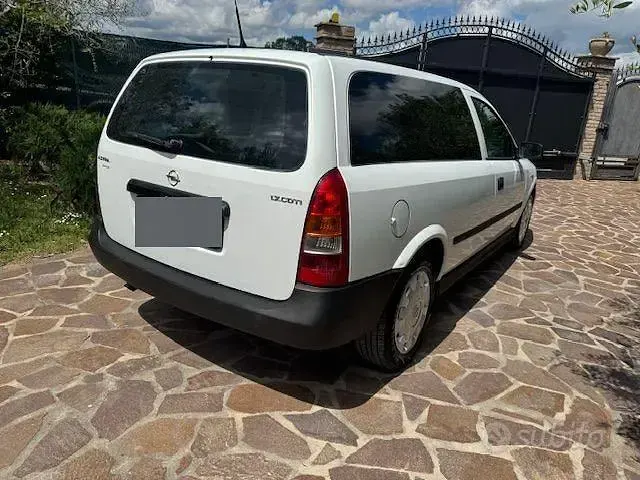 Usata Opel Astra Enjoy 57 CV (41 kW) 2006 Bianco Furgone