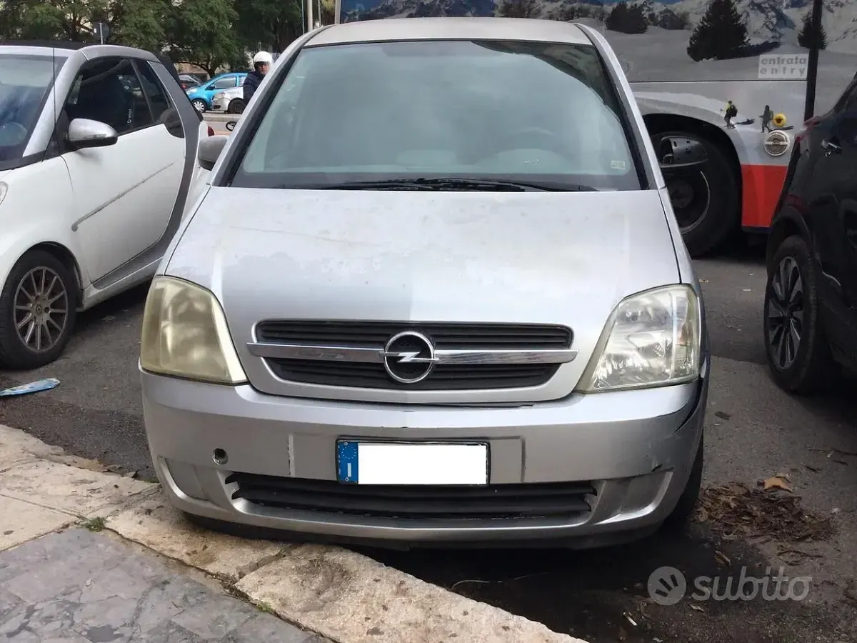 Usata Opel Meriva Cosmo 101 CV (74 kW) 2004 Grigio Monovolume