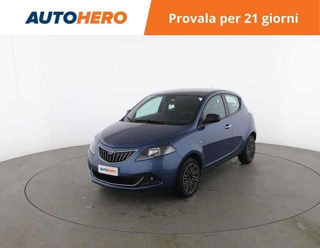 Blu/azzurro Usata 2021 Lancia Ypsilon Gold Due volumi | 12.199 € (Buon prezzo) - Immagine 1/2