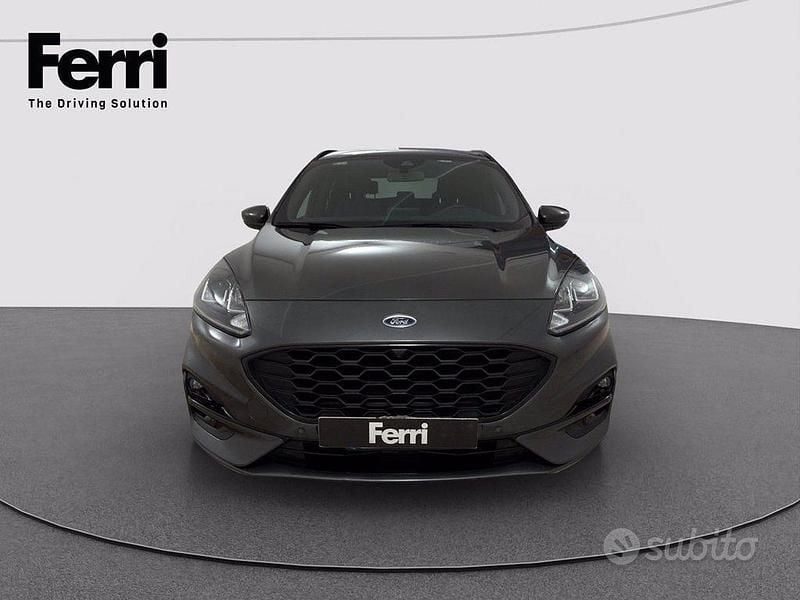 Usata Ford Kuga ST-Line 225 CV (165 kW) 2023 Magnetic grey SUV