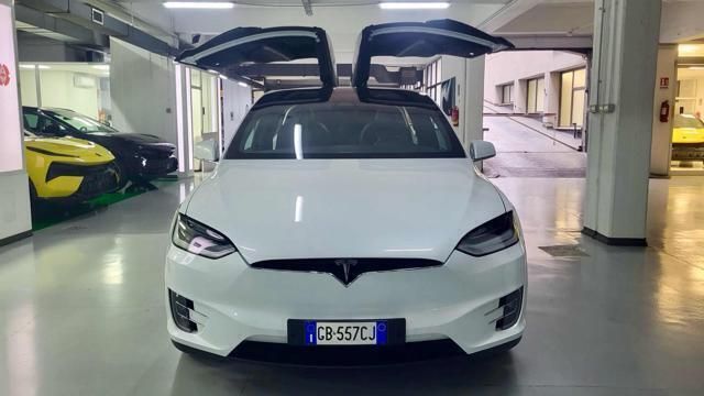 Bianco / perlato Usata 2020 Tesla Model X Long Range AWD SUV | 59.900 € - Immagine 1/4