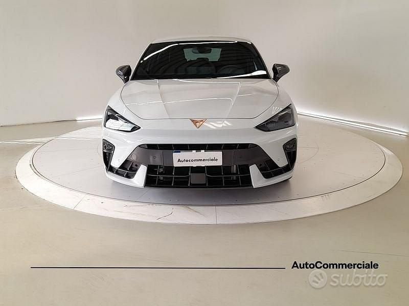Usata Cupra Leon 150 CV (110 kW) 2025 Bianco Berlina