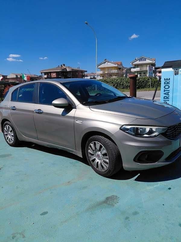 Usata Fiat Tipo Pop 95 CV (69 kW) 2017 Berlina