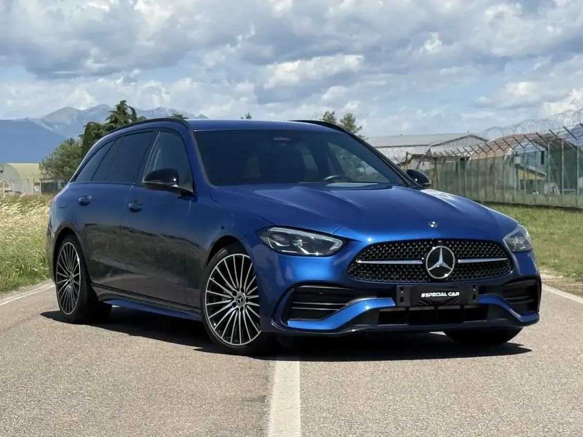 Usata Mercedes C220 AMG line 200 CV (147 kW) 2022 Other Station wagon