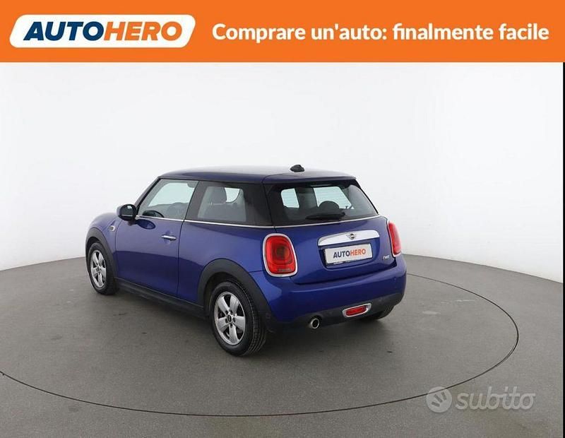 Usata Mini ONE 102 CV (75 kW) 2019 Blu Utilitaria