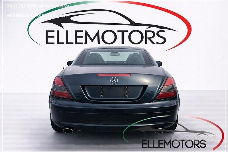 Usata Mercedes SLK350 272 CV (200 kW) 2005 Blu Cabrio