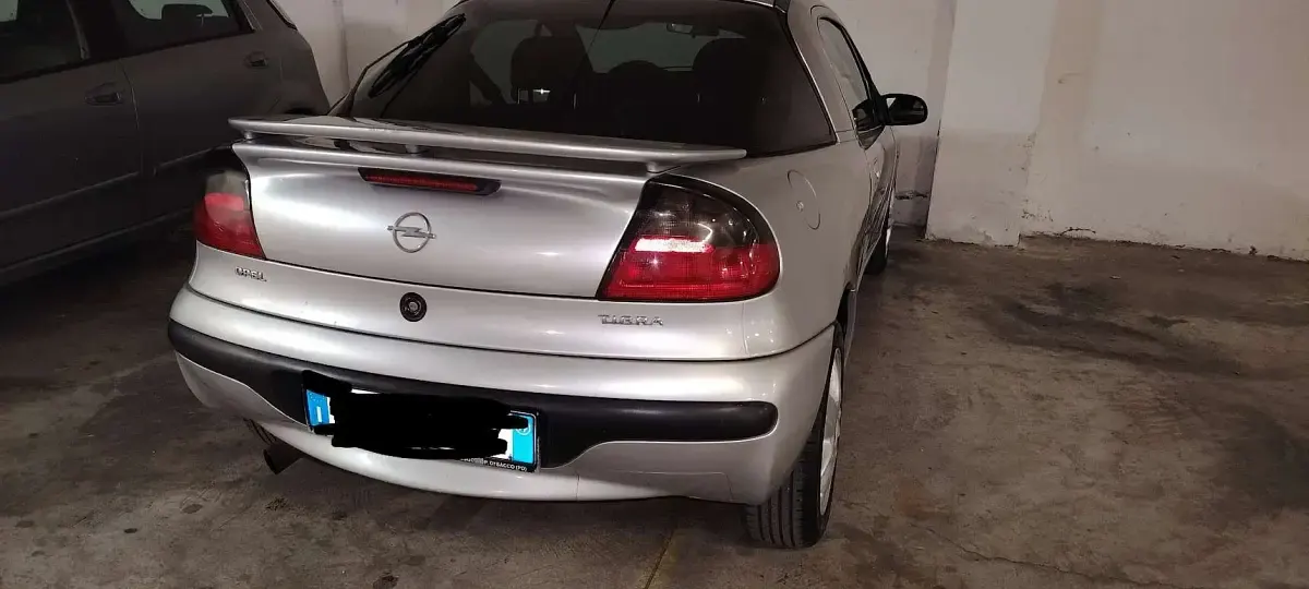 Usata Opel Tigra 90 CV (66 kW) 1999 Grigio Coupé