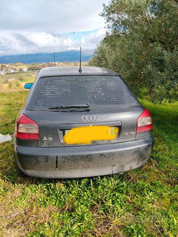 Usata Audi A3 130 CV (95 kW) 2001 Nero Utilitaria