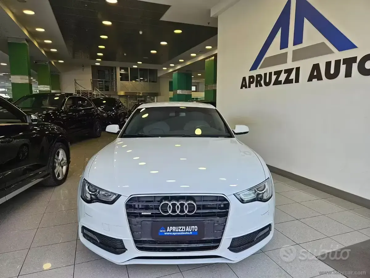 Usata Audi A5 S-Line 190 CV (139 kW) 2015 Bianco Coupé