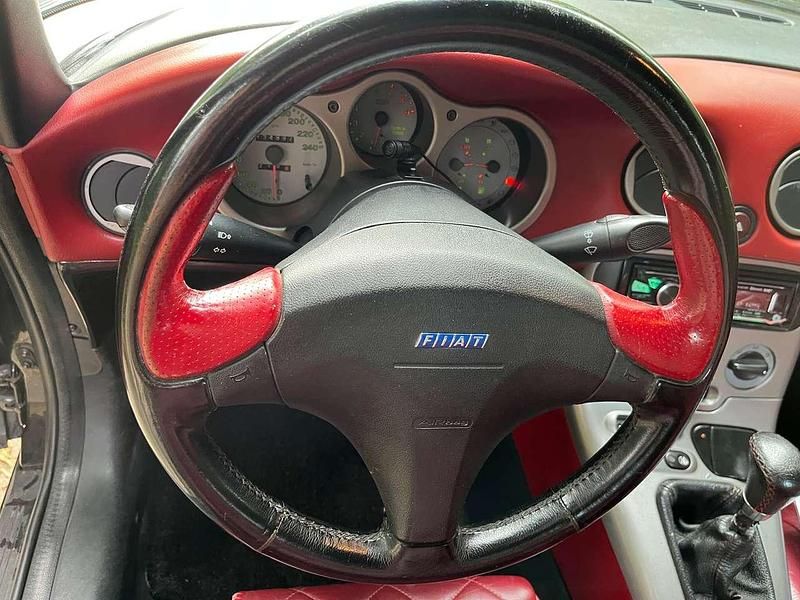 Usata Fiat Barchetta 131 CV (96 kW) 2001 Nero Cabrio