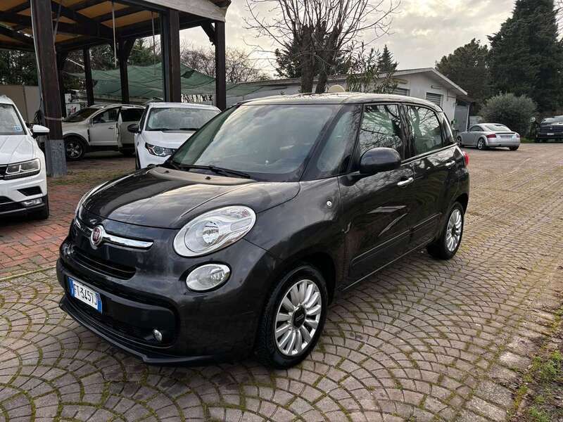 Nero Usata 2017 Fiat 500L Business Monovolume | 8500 € (Buon prezzo) - Immagine 1/4