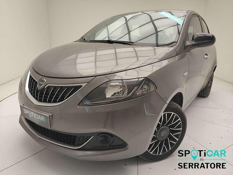 Usata Lancia Ypsilon S 70 CV (51 kW) 2024 Grigio Utilitaria