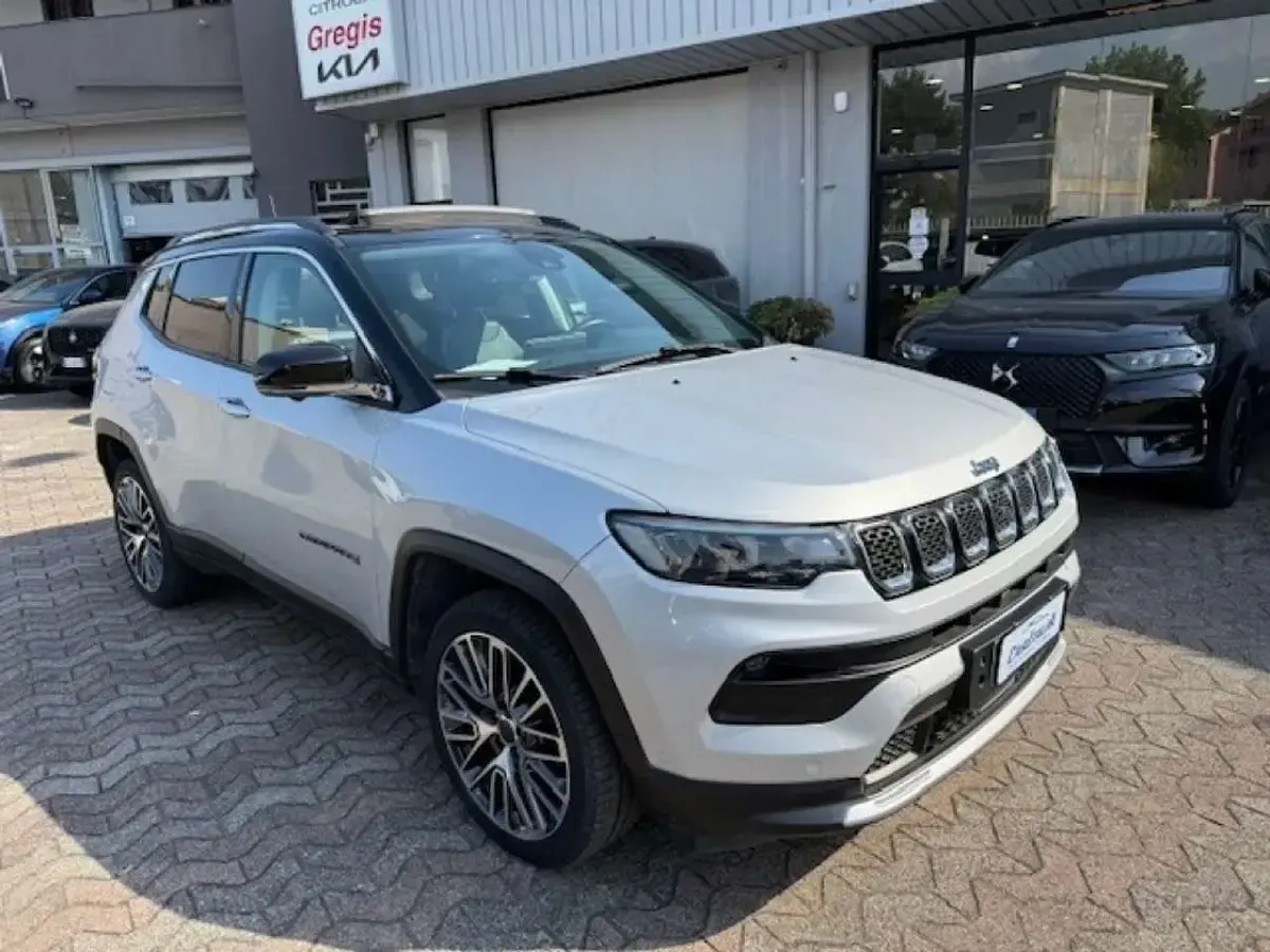 Usata Jeep Compass Limited 131 CV (96 kW) 2021 Argento SUV