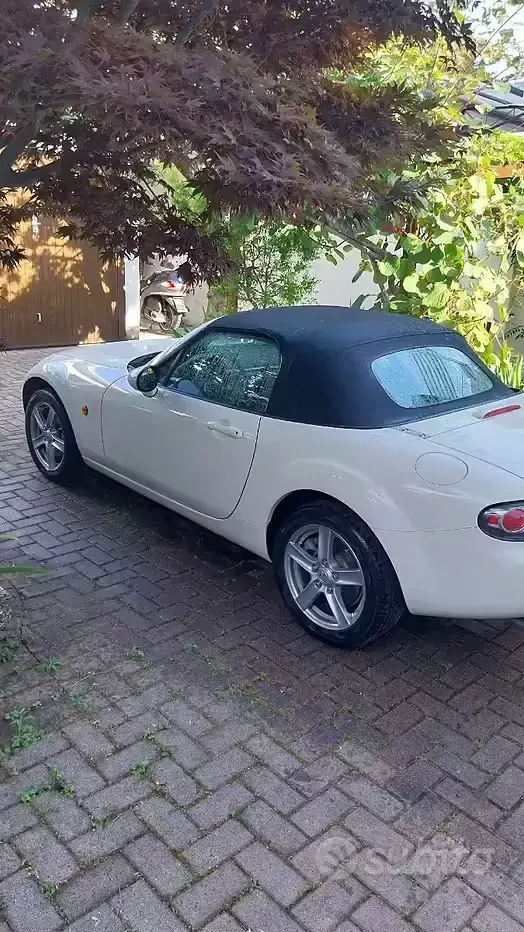 Usata Mazda MX5 140 CV (102 kW) 2006 Bianco Cabrio